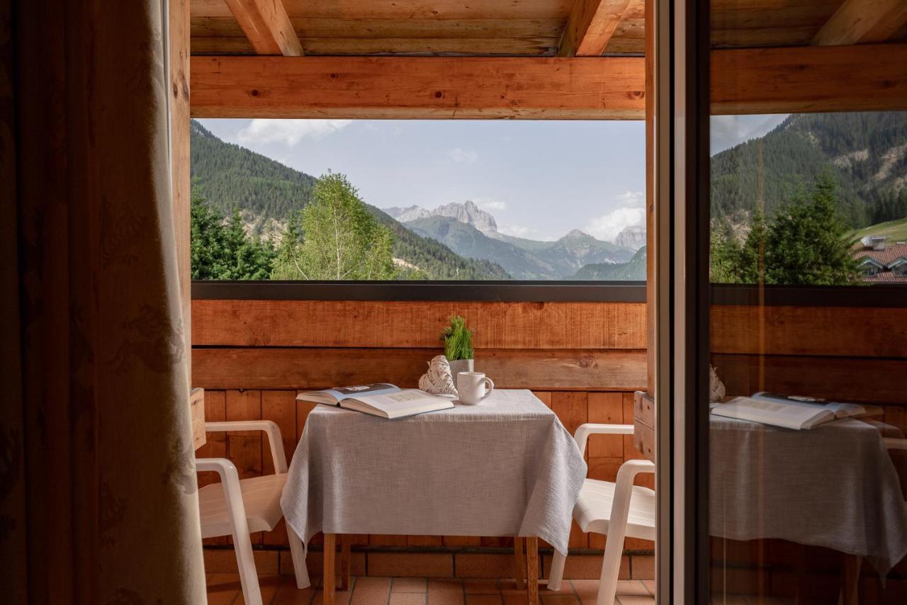 A. Paolo Apartments Vigo di Fassa Eksteriør bilde